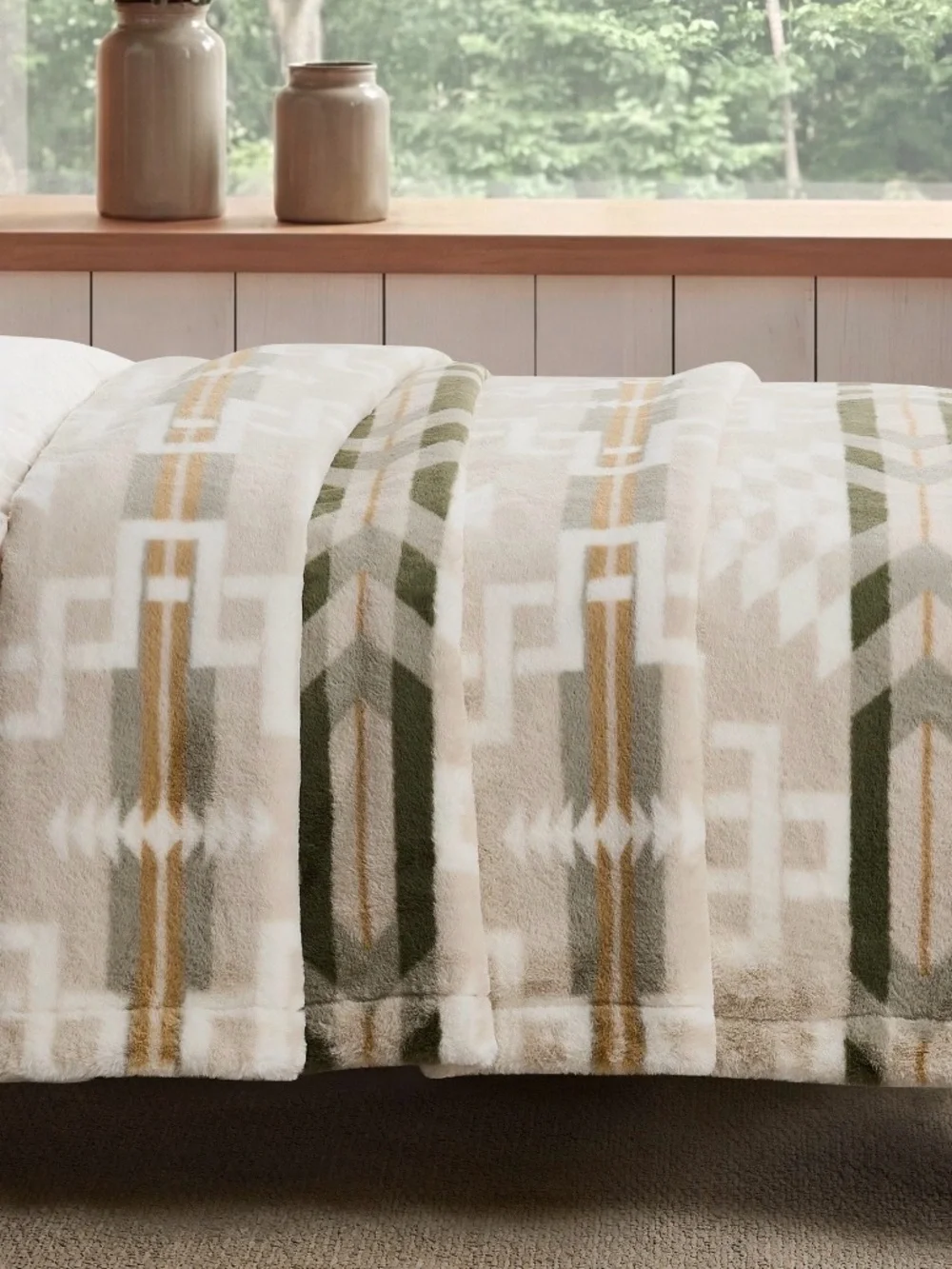 NEW Pendleton Faux Fur Soft Luxe Blanket Queen Zamia 98x92